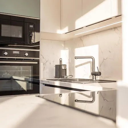 Skyline Apartman *